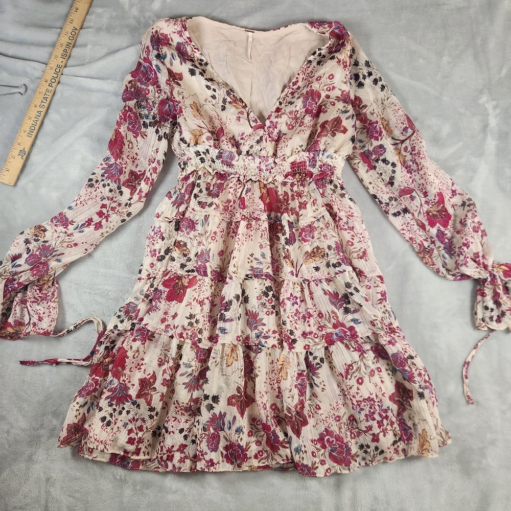 Free People‎ Boho Floral Tiered Mini Dress XS Long Sleeve Ruffle V Neck Coquette
